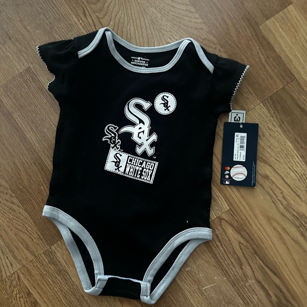 Chicago White Sox Infant Bodysuit - Black